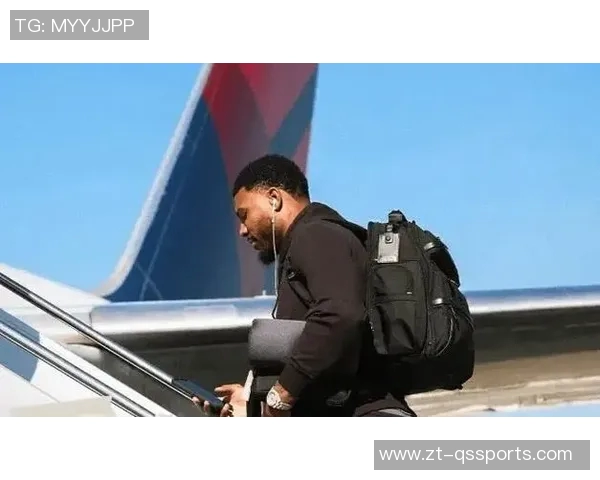 出征客场!湖人官推晒登机照:快速造访犹他州 出征客场!湖人官推晒登机照:快速造访犹他州