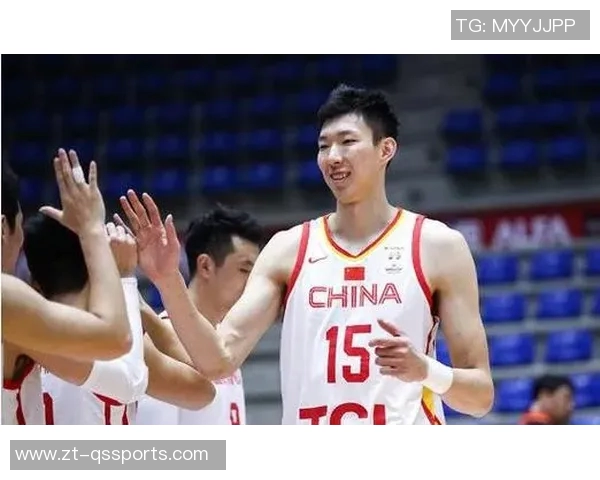 周琦周鹏伤情好转恢复训练，李楠叮嘱全队保持健康，迎接全新挑战